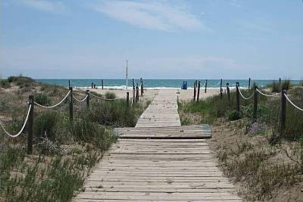 Apartamento Con Gran Piscina De Temporada A 200 Metros De La Playa Canet d'En Berenguer Exterior photo